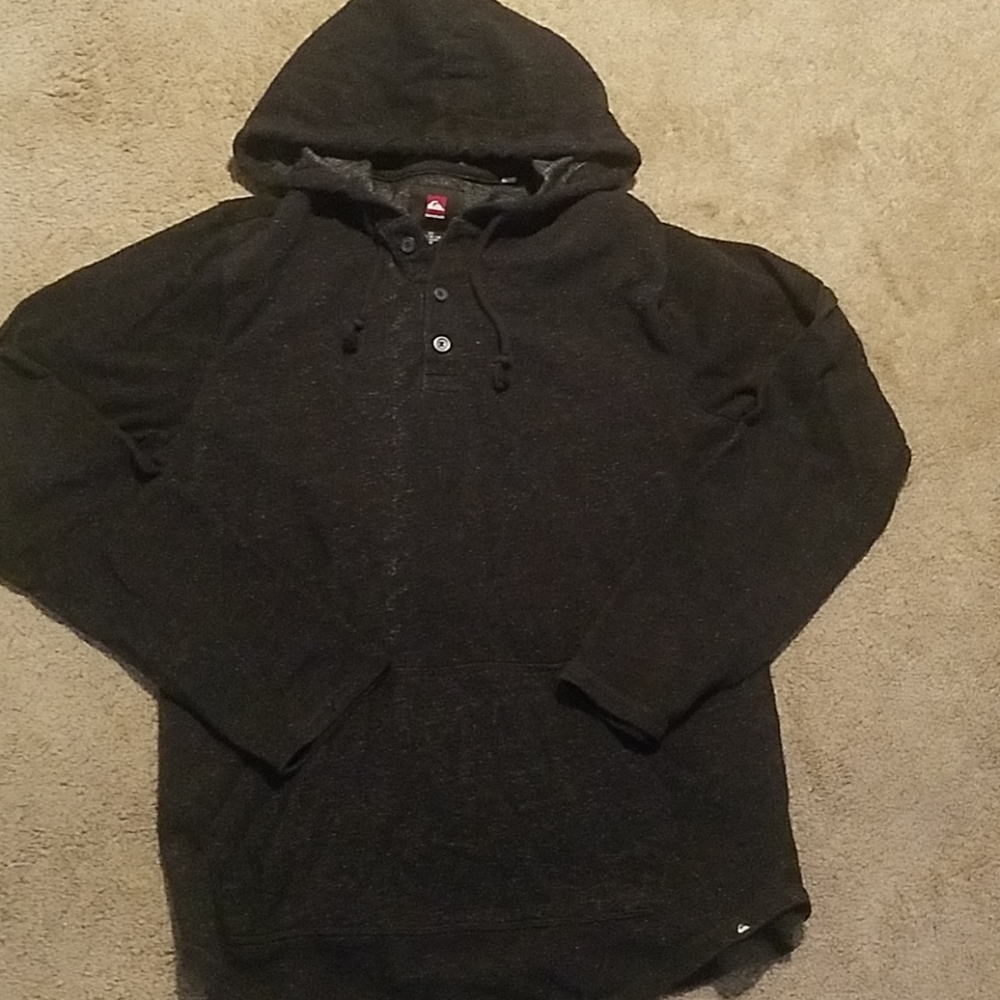 Long sleeve pullover